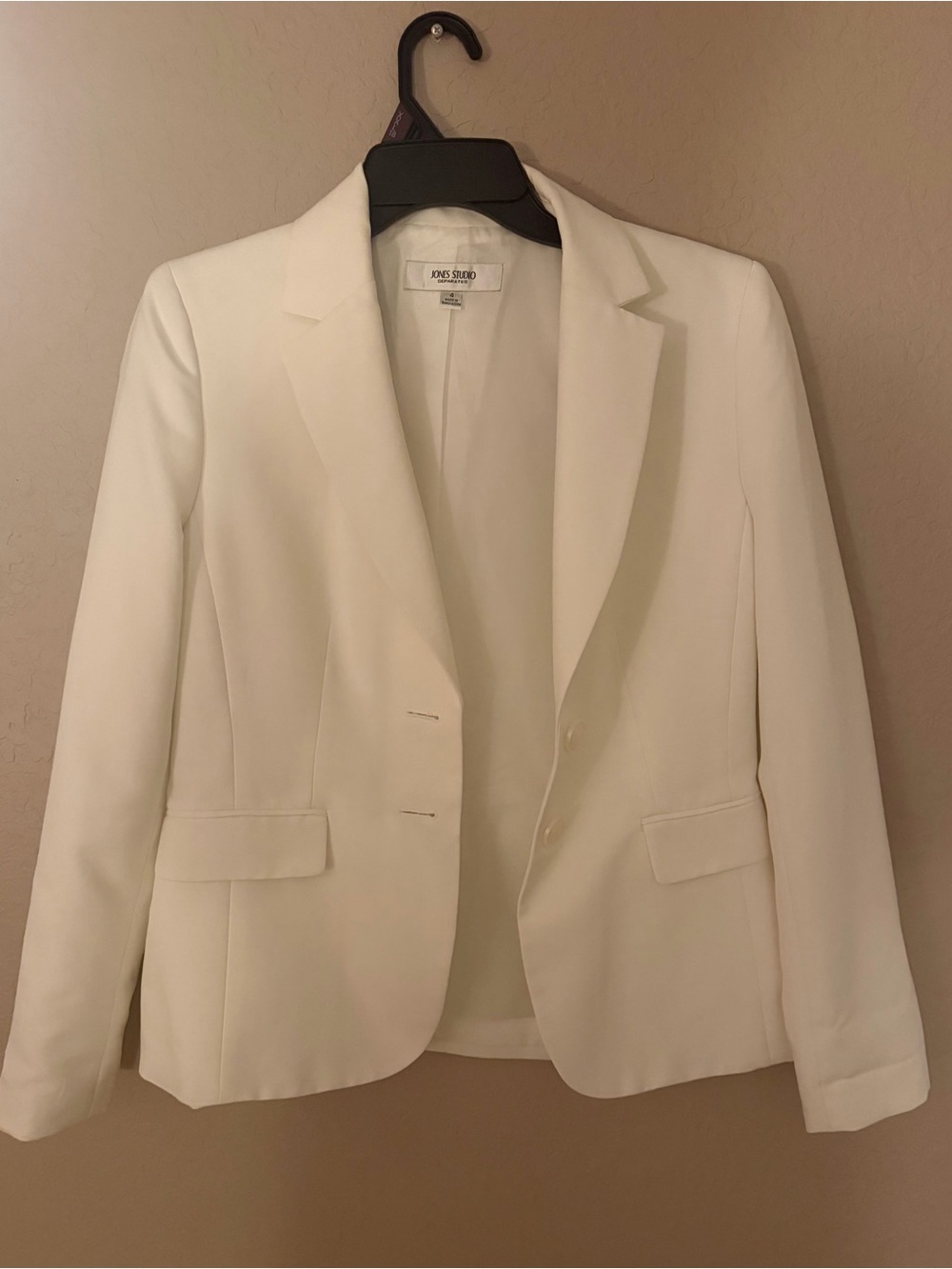 Jones Studio Cream Tailored Notch-Lapel Blazer